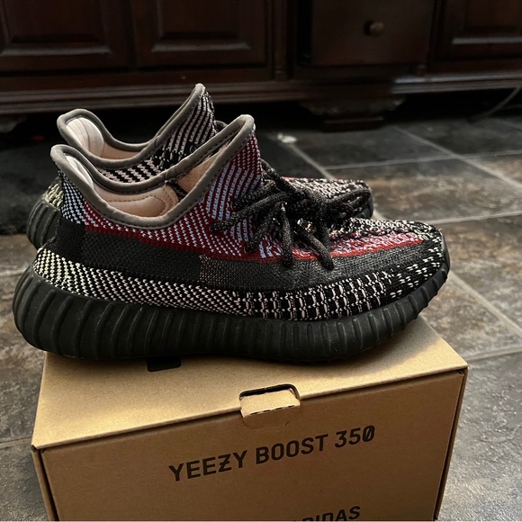Yeezy Adidas boost 350 v2 Yecheil - Picture 2 of 6